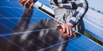 5 Best Solar Panel Manufacturer in India