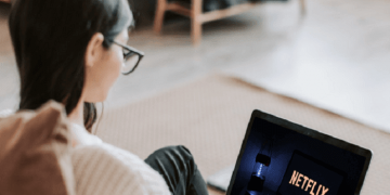 5 Reasons Why Everyone Should Change Their Netflix Region