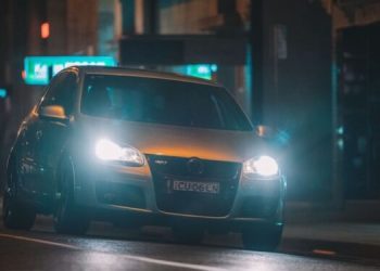 7 BEST CAR CARE TIPS TO AVOID COSTLY MECHANIC SERVICE