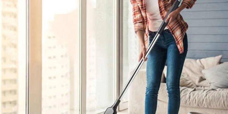 WHAT ARE THE BENEFITS OF HIRING A FLOOR SCRUBBER?