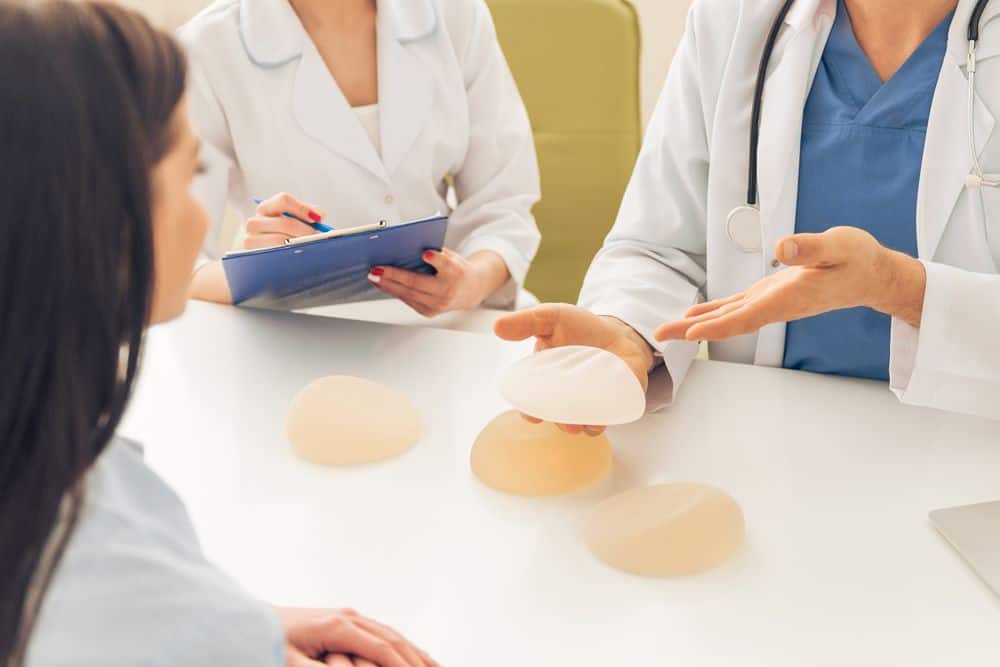 Which One Is Safer: Breast Implants or Filler?