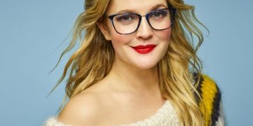 What are the added protective benefits of eyeglasses?