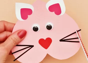 What to Write in a Cat Valentine Card?