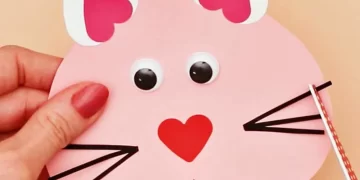 What to Write in a Cat Valentine Card?