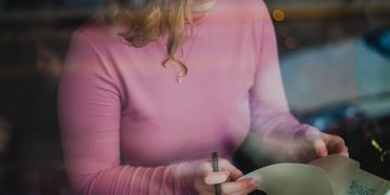 Difference Between Essay And Report