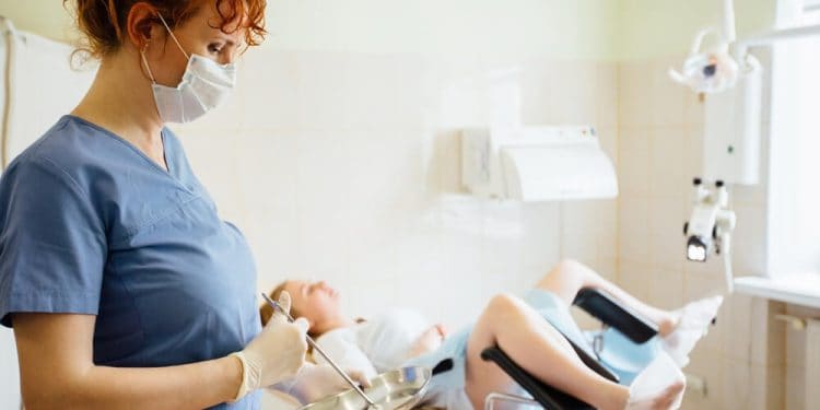 What You Need to Think About Before Deciding to Become an OB-GYN