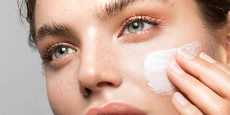 Moisturizers and Oils to Keep Your Skin Hydrated