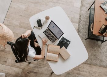 6 Tips to Avoid Burnout While Managing Work and Studies