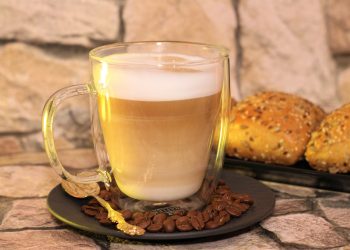 Iced Latte vs Iced Coffee: Understanding The Difference