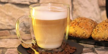 Iced Latte vs Iced Coffee: Understanding The Difference