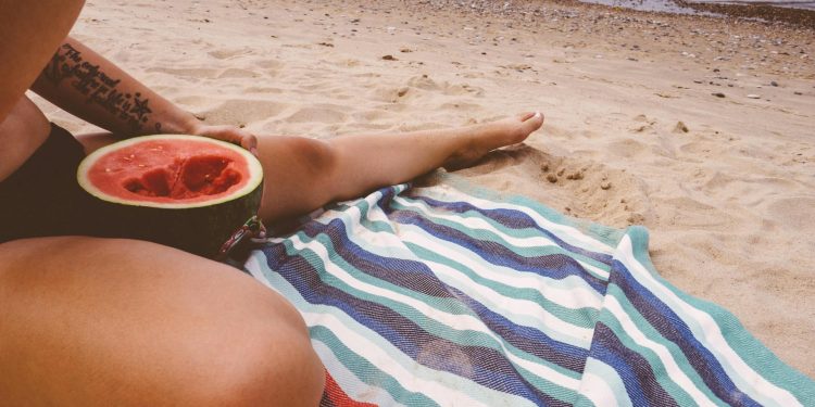 Summer Glow Without Sun Damage: The Rise of Supplement-Based Tanning
